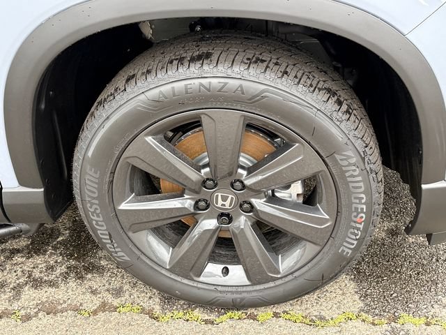 New 2026 Honda Pilot Sport image 7