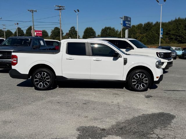 Used 2024 Ford Maverick Lariat AWD/4WD image 2