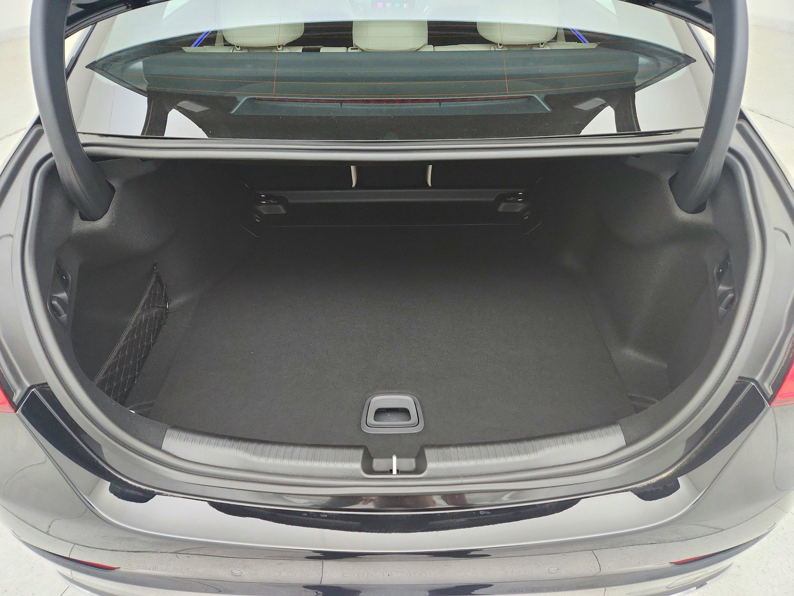 Certified 2025 Mercedes-Benz C 300 Sedan image 28