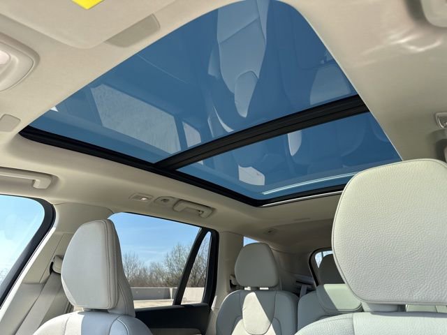 Certified 2023 Volvo XC90 B5 Plus w/ Protection Package Premier image 19