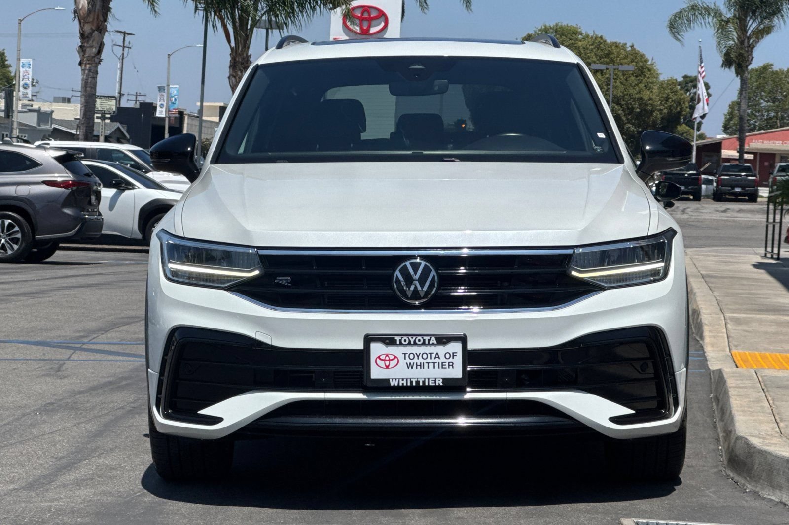 Used 2023 Volkswagen Tiguan SE R-Line FWD image 10