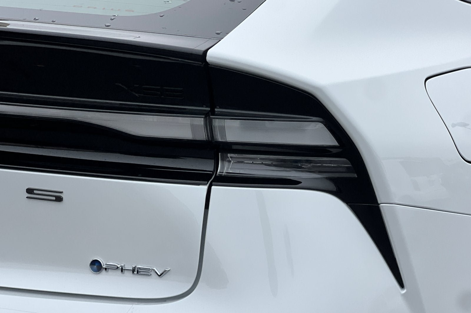 New 2026 Toyota Prius Plug-In Hybrid FWD image 32