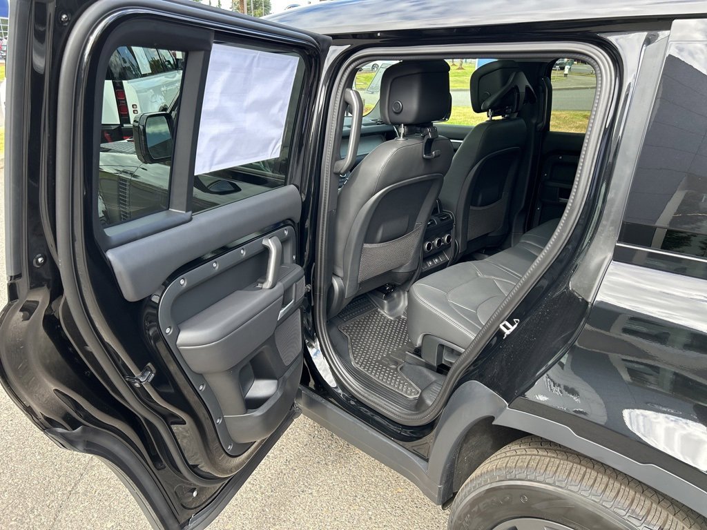 New 2025 Land Rover Defender 130 S image 15