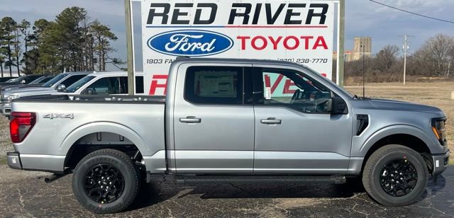 New 2026 Ford F150 XLT w/ XLT Black Appearance Package