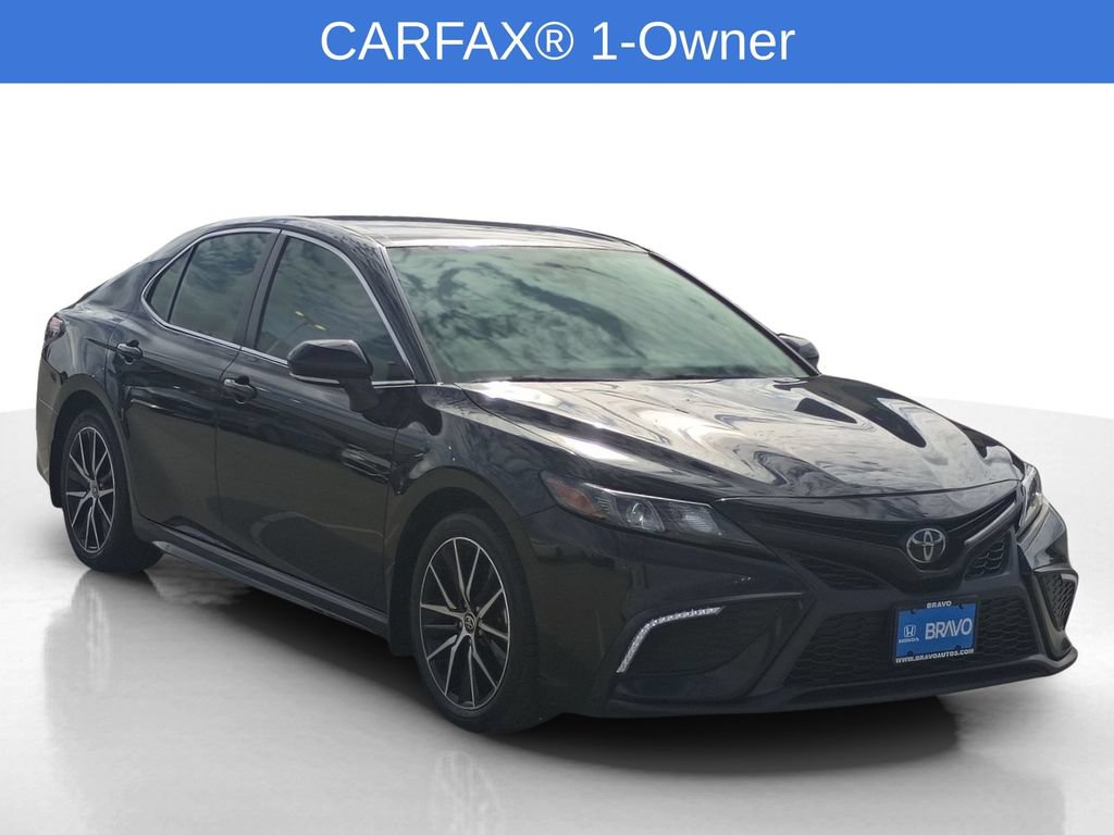 Used 2024 Toyota Camry SE FWD image 3