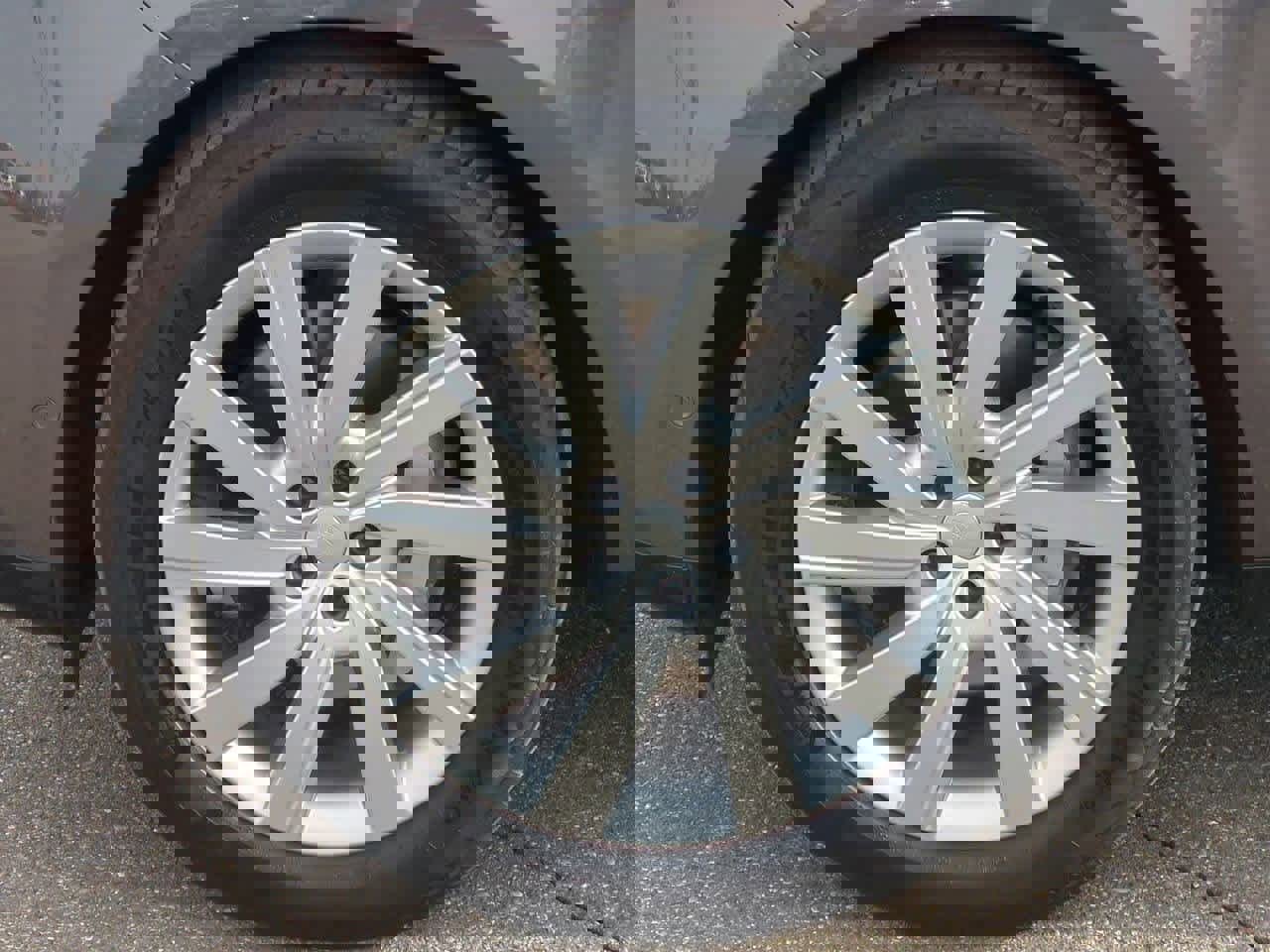 Certified 2024 Land Rover Range Rover SE image 13