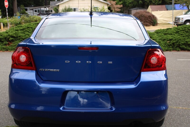 Used 2013 Dodge Avenger SE FWD image 10