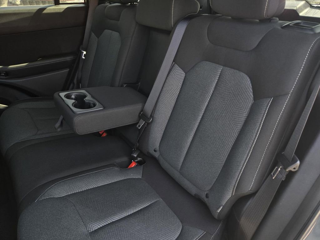 New 2026 Jeep Cherokee Laredo image 12