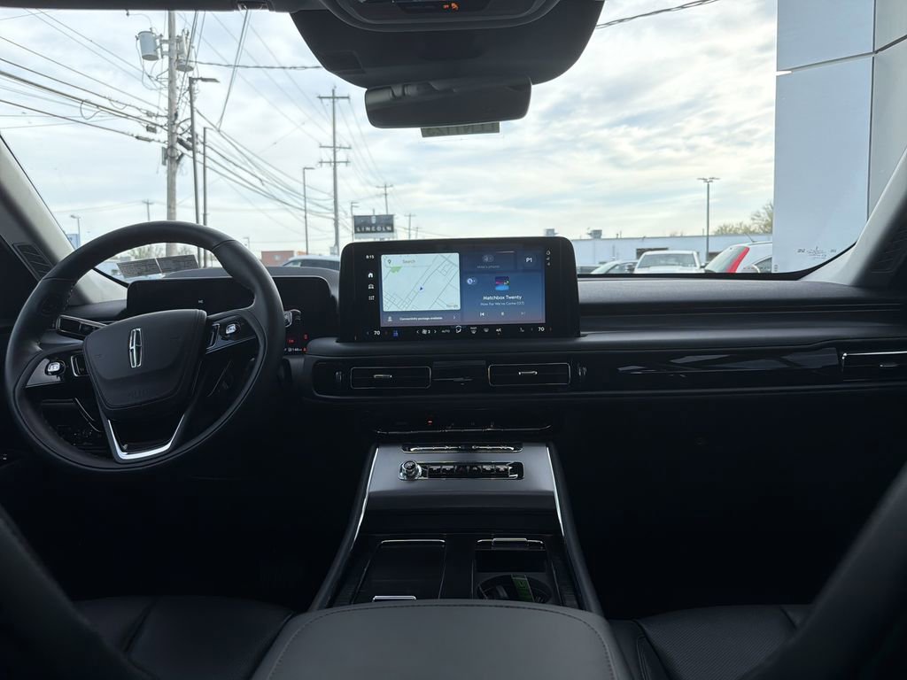 New 2026 Lincoln Aviator AWD w/ Jet Appearance Package image 10