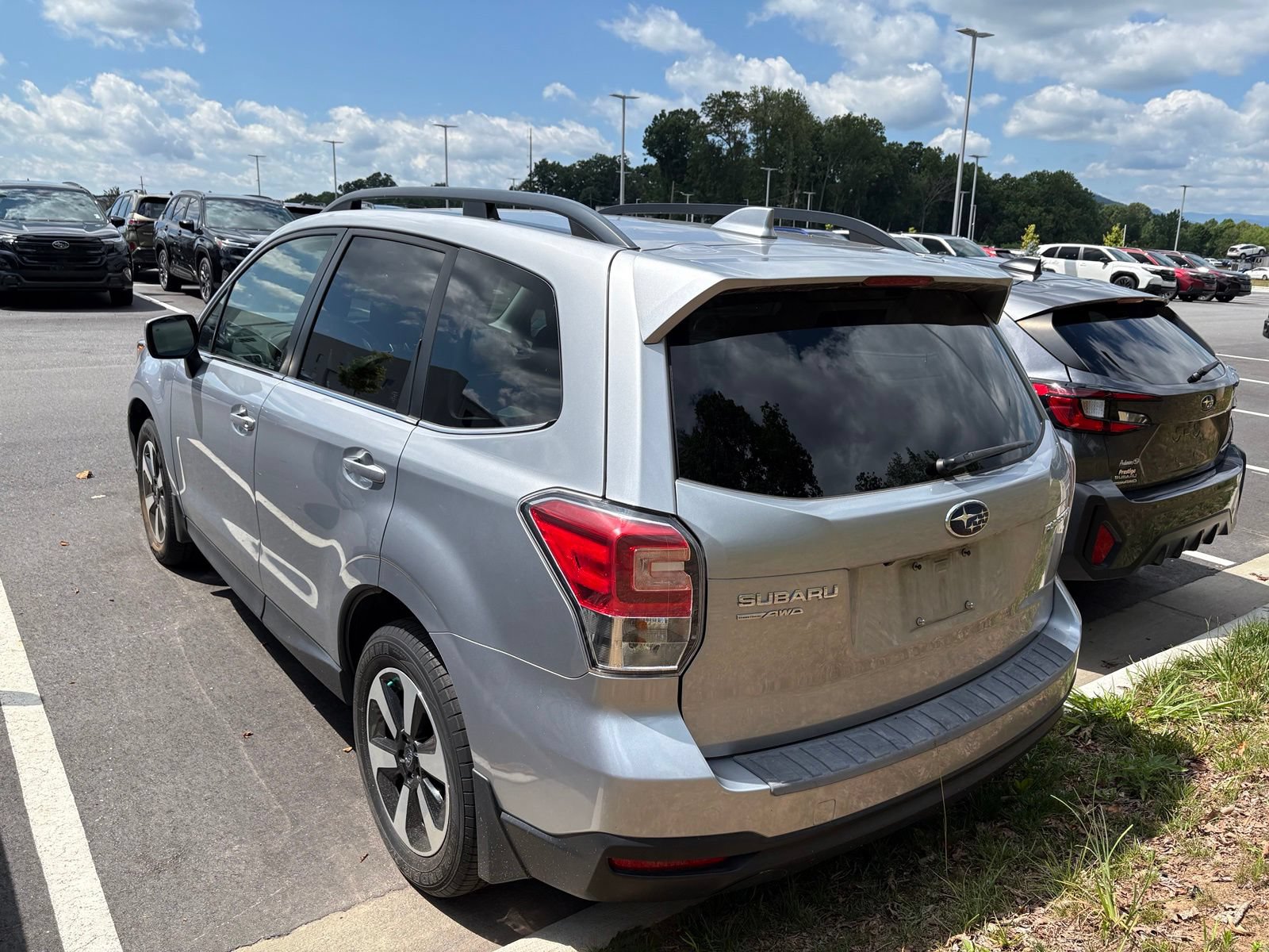 Used 2018 Subaru Forester 2.5i Limited w/ Popular Package #2 AWD/4WD image 4