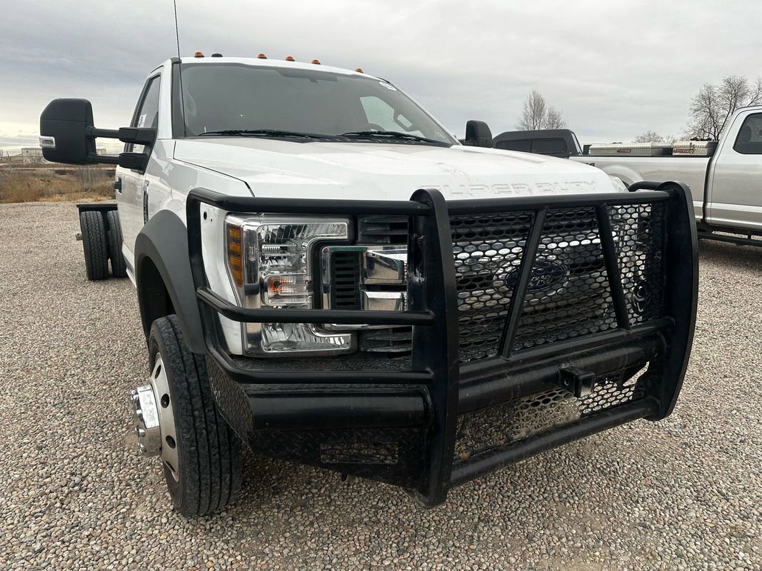Used 2019 Ford F550 XLT image 2
