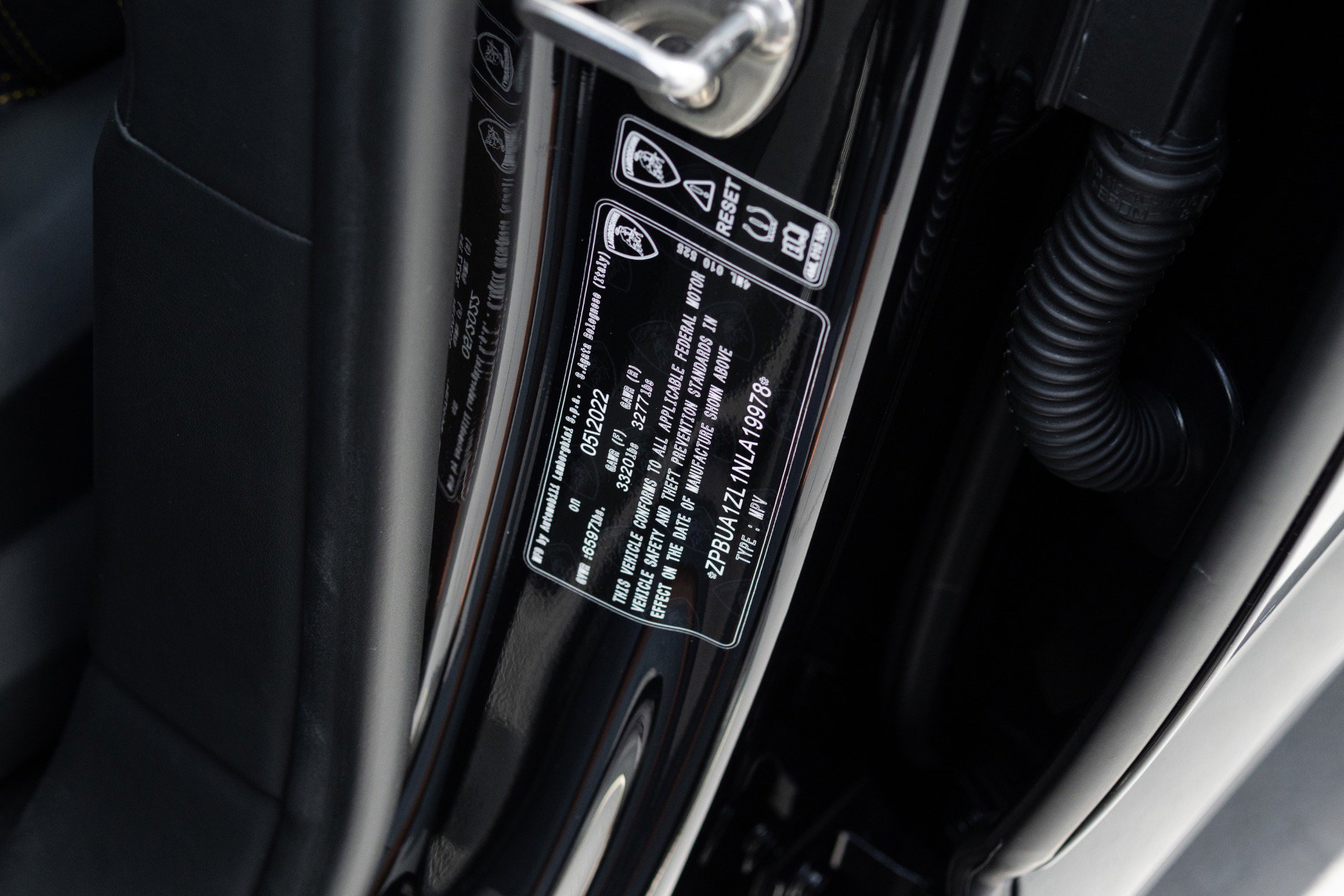 Used 2022 Lamborghini Urus AWD/4WD image 86
