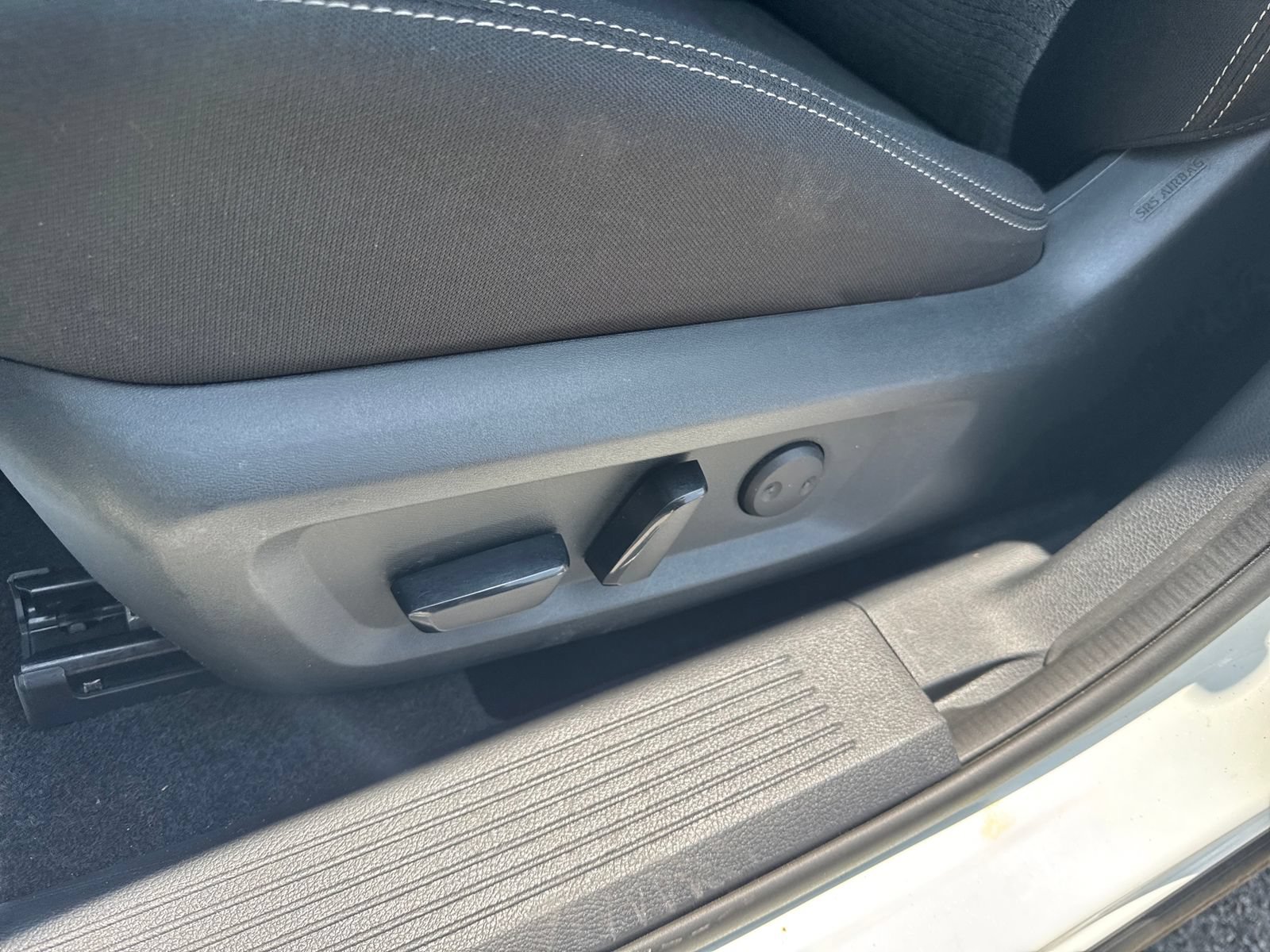 Used 2021 Nissan Rogue SV FWD image 23