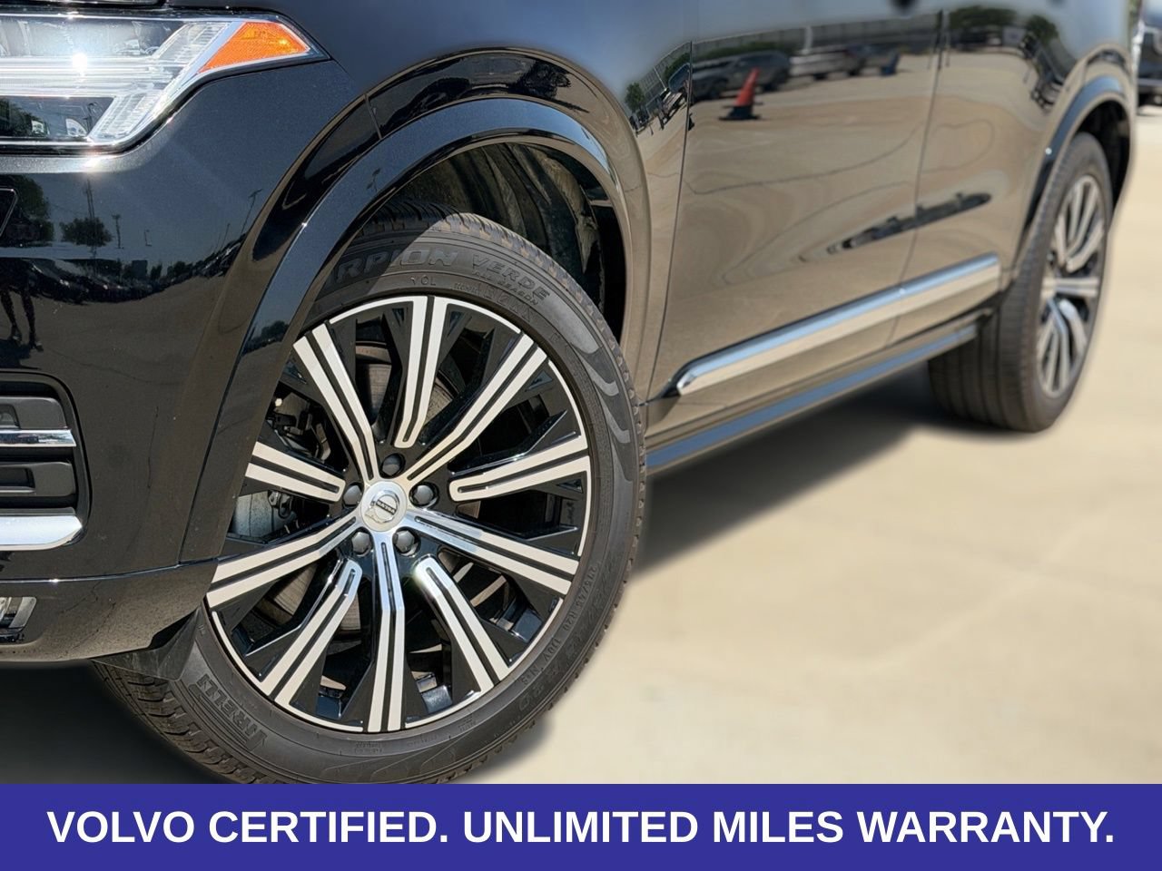 Certified 2025 Volvo XC90 B5 Core w/ Protection Package Premier AWD/4WD image 9