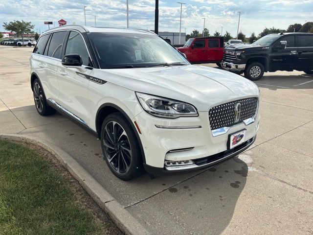 Used 2023 Lincoln Aviator Reserve w/ Equipment Group 201A AWD/4WD image 5