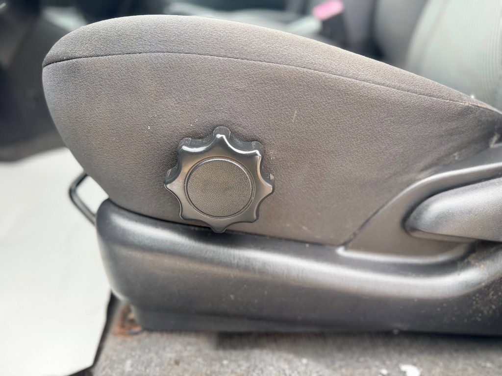 Used 2004 Toyota RAV4 2WD image 9