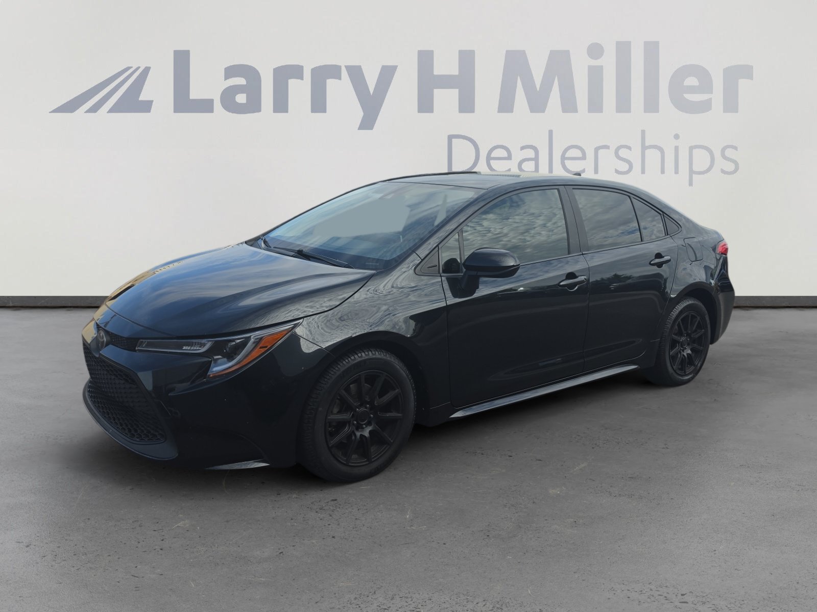 Used 2020 Toyota Corolla LE FWD video 1