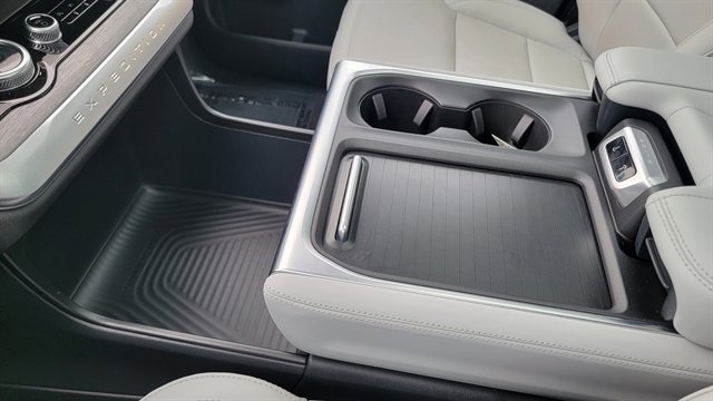 Used 2025 Ford Expedition Max Platinum image 47