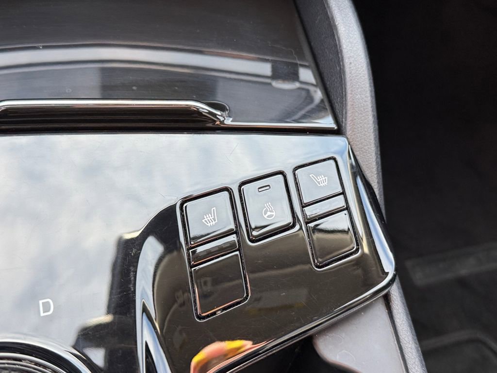 Used 2023 Kia Sportage EX image 17