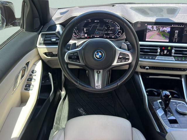 Used 2022 BMW 330e w/ M Sport Package RWD image 11