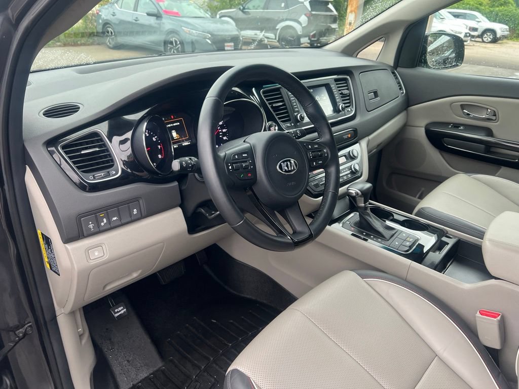 Used 2017 Kia Sedona EX FWD image 6