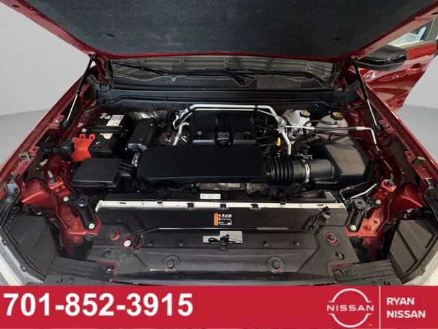 Used 2024 GMC Canyon AT4 w/ Canyon Safety Plus Package AWD/4WD image 29