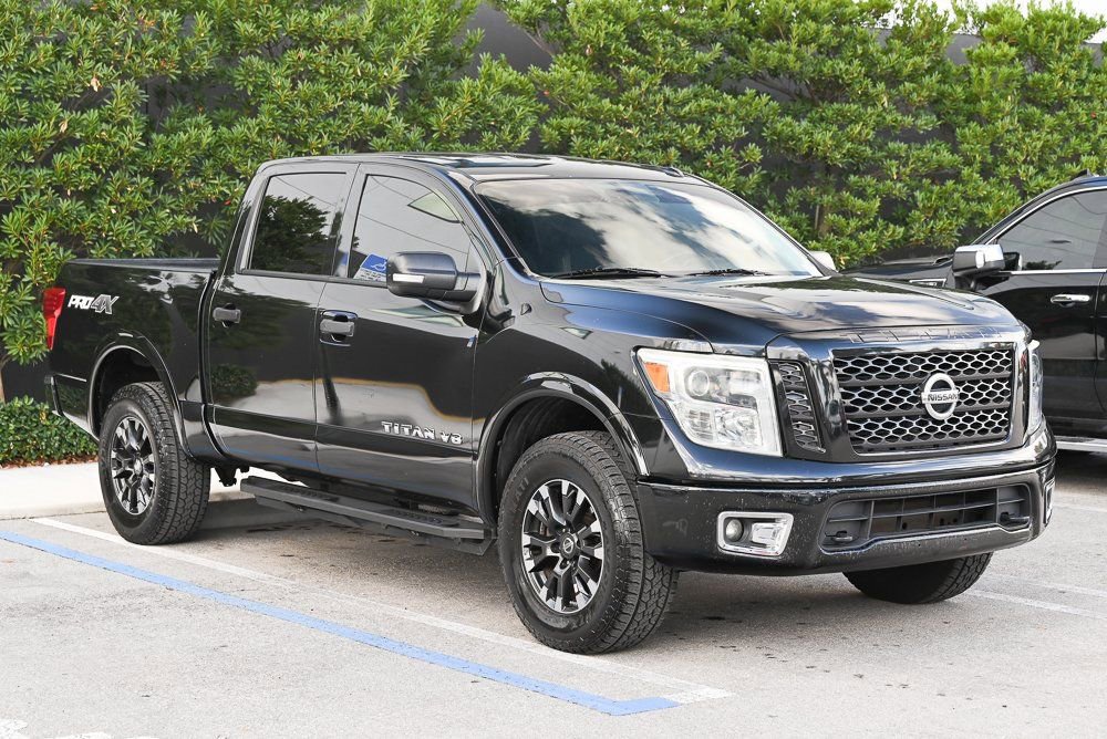 Used 2019 Nissan Titan PRO-4X image 3