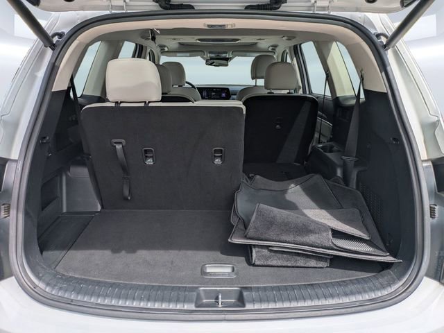 Used 2023 Kia Telluride EX w/ EX Captain's Chair Package FWD image 13