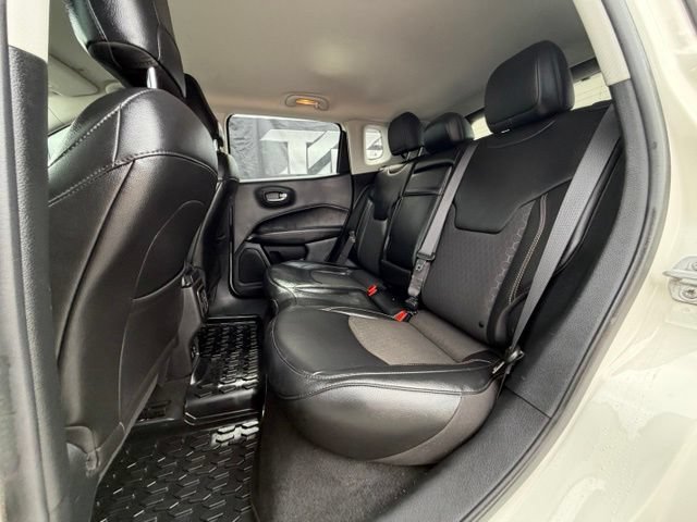 Used 2019 Jeep Compass Latitude w/ Popular Equipment Group FWD image 14