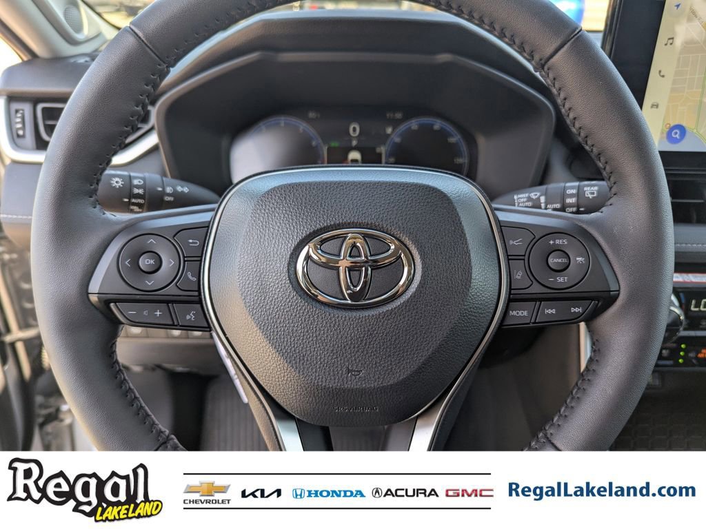 Used 2025 Toyota RAV4 Limited image 30