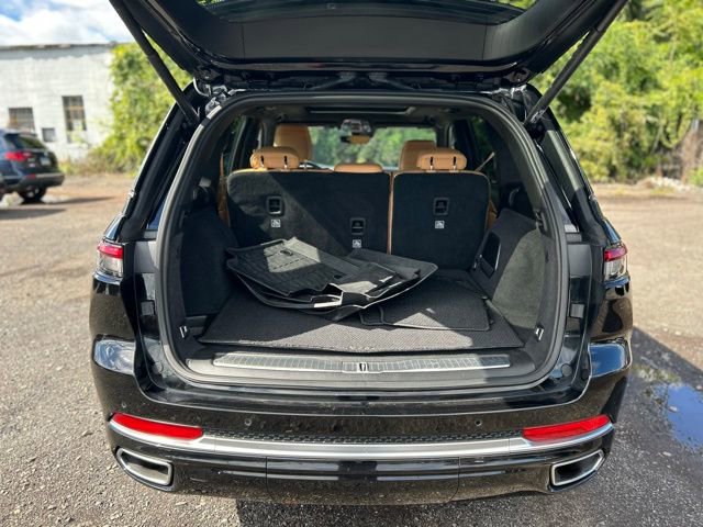 Used 2023 Jeep Grand Cherokee Summit image 10