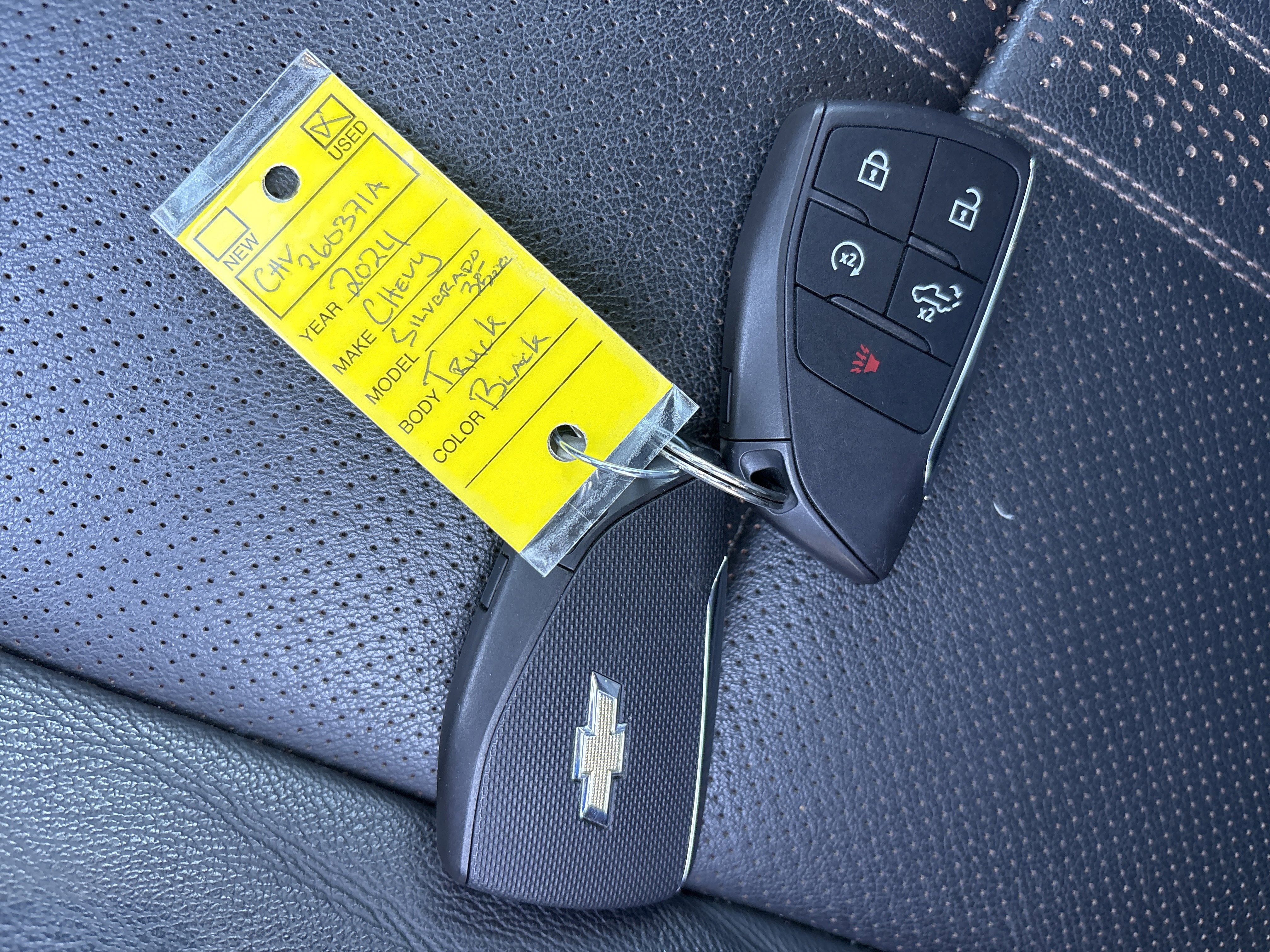 Used 2024 Chevrolet Silverado 3500 High Country w/ Technology Package image 32