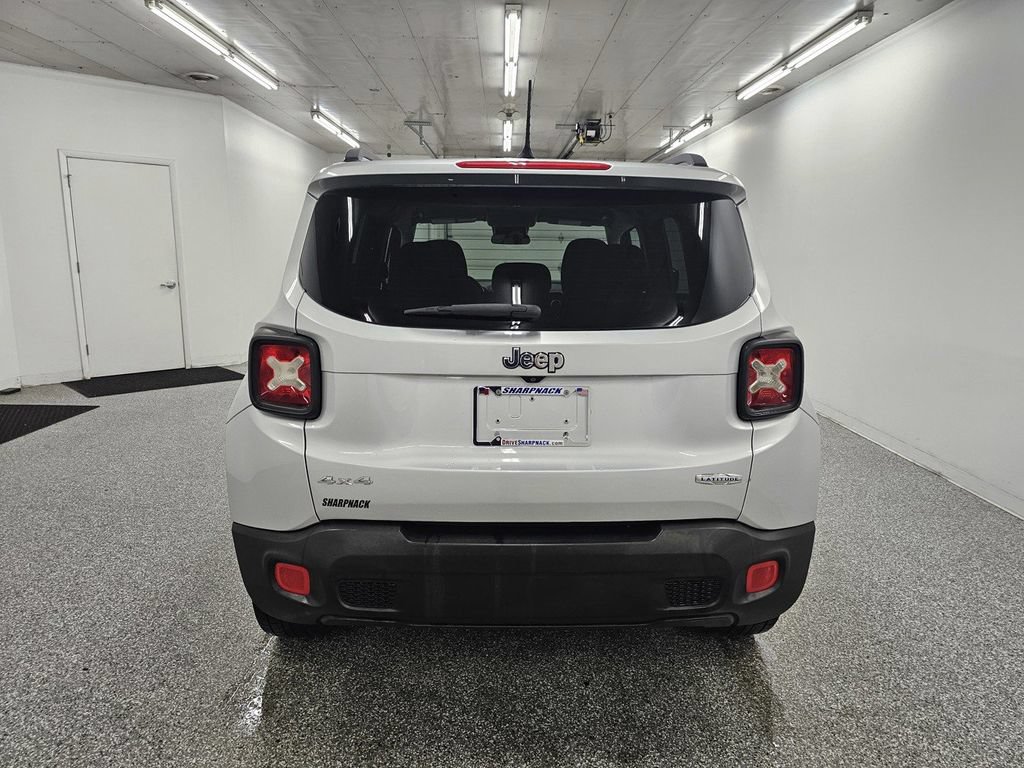 Used 2015 Jeep Renegade Latitude AWD/4WD image 6