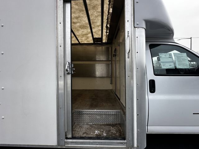 Used 2022 Chevrolet Express 3500 w/ Power Convenience Package image 32