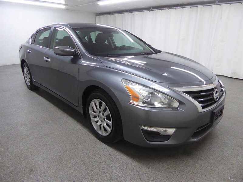 Used 2015 Nissan Altima 2.5 S w/ Power Driver Seat Package FWD image 1