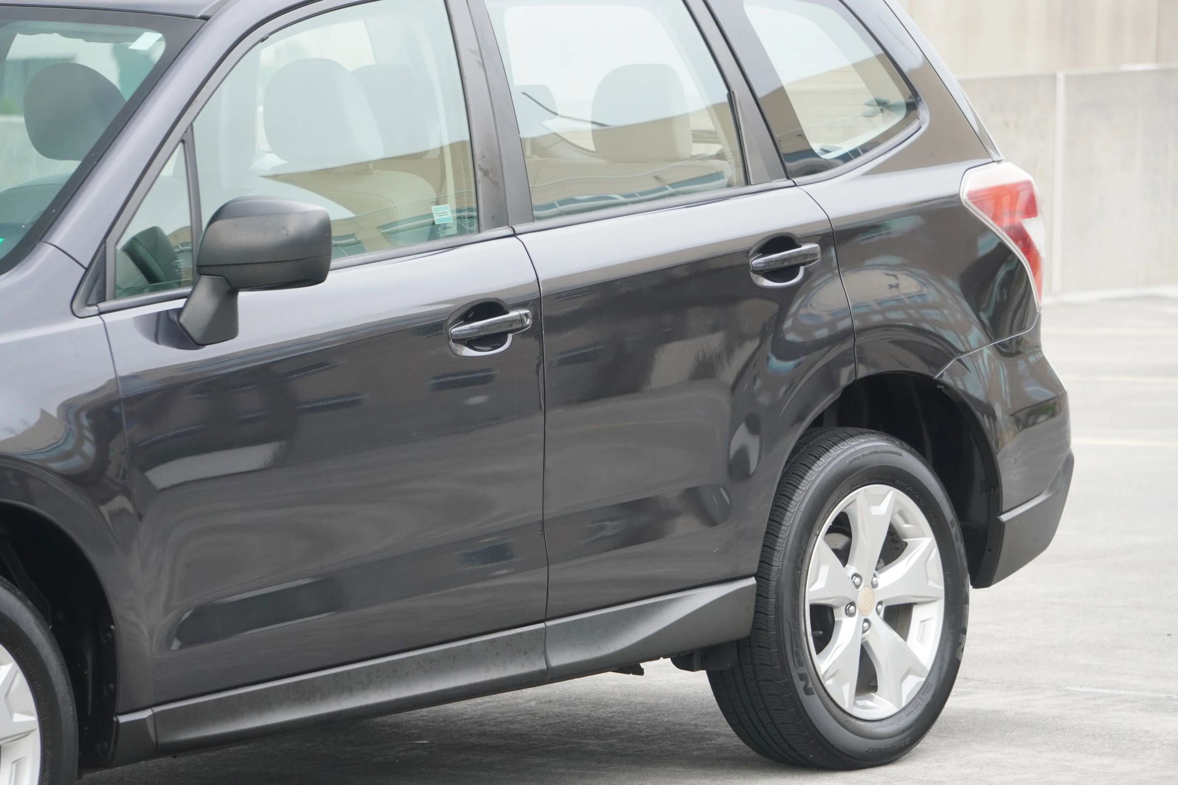 Used 2015 Subaru Forester 2.5i w/ Alloy Wheel Package image 6