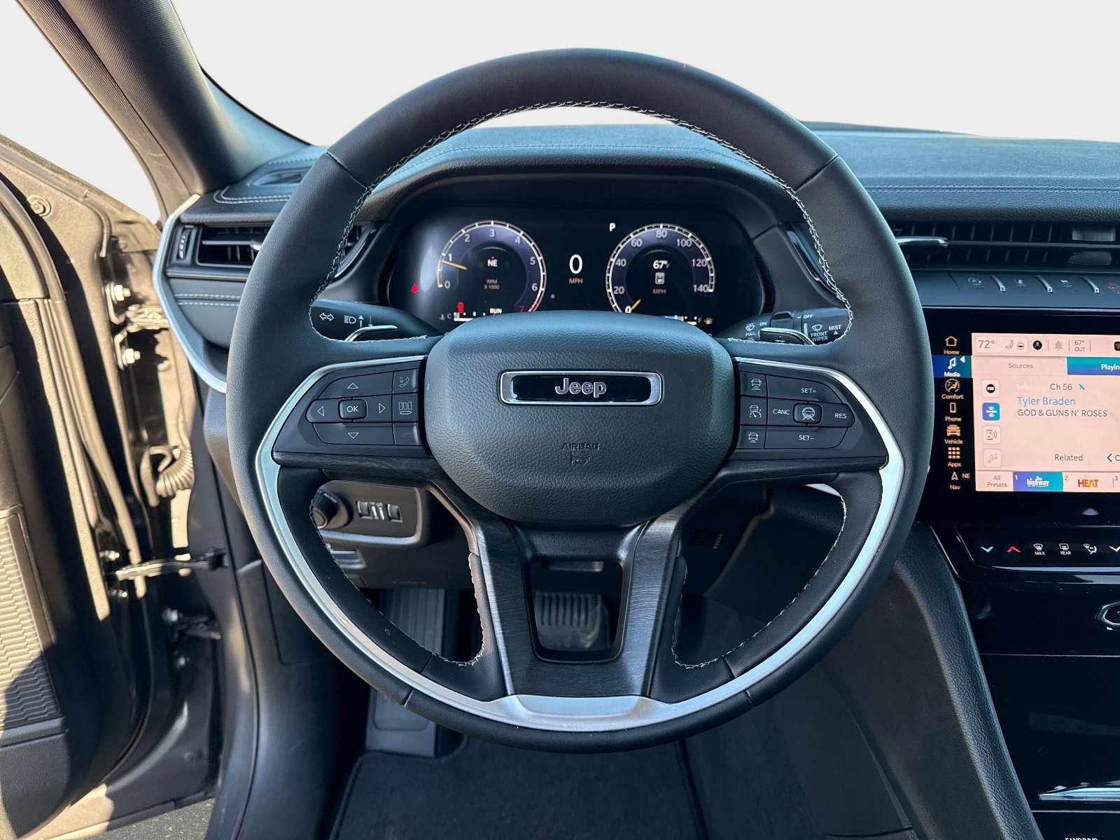 New 2026 Jeep Grand Cherokee Altitude AWD/4WD image 27