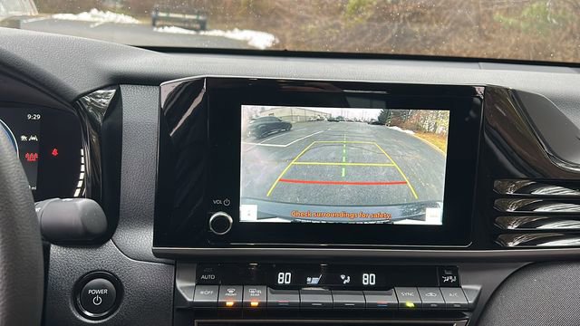 Used 2025 Toyota Camry LE image 4