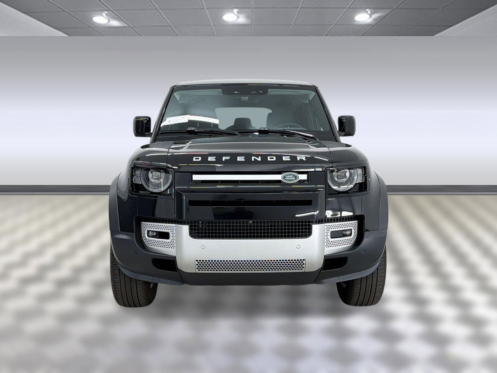 Used 2025 Land Rover Defender 110 S image 6