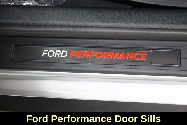 Used 2022 Ford Mustang Shelby GT500 w/ Carbon Fiber Track Pack RWD image 36
