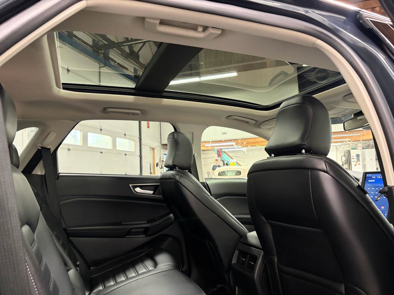 Used 2024 Ford Edge SEL w/ Convenience Package AWD/4WD image 18