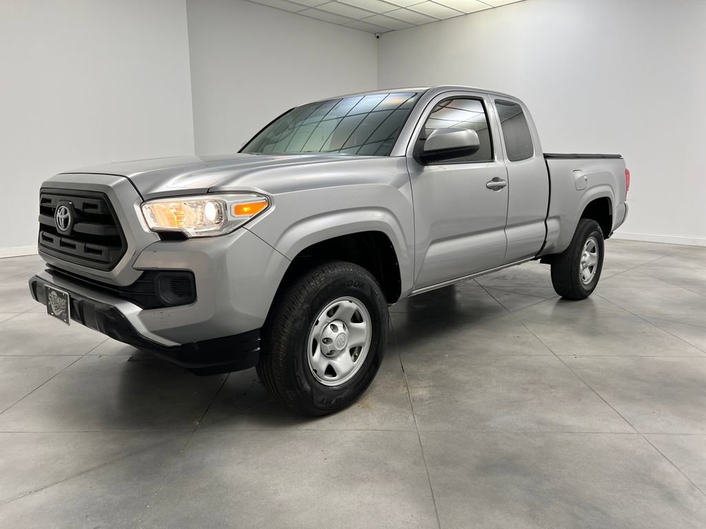 Used 2016 Toyota Tacoma SR image 3