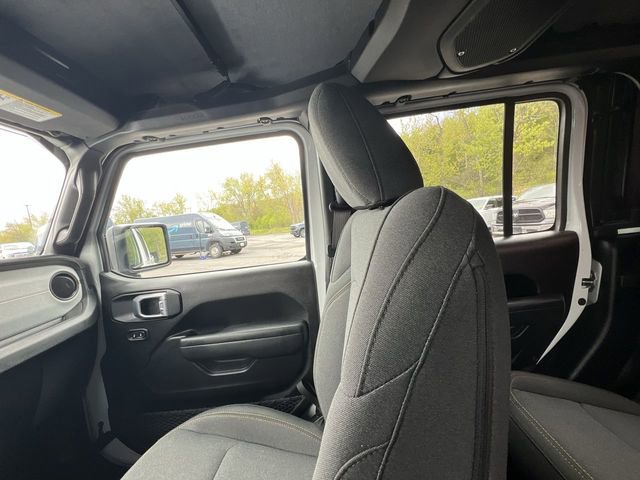 Used 2025 Jeep Gladiator Sport AWD/4WD image 12