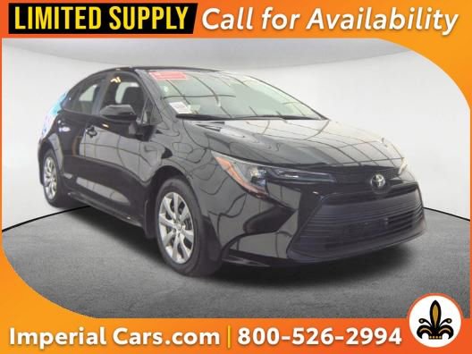 Used 2025 Toyota Corolla LE FWD image 1
