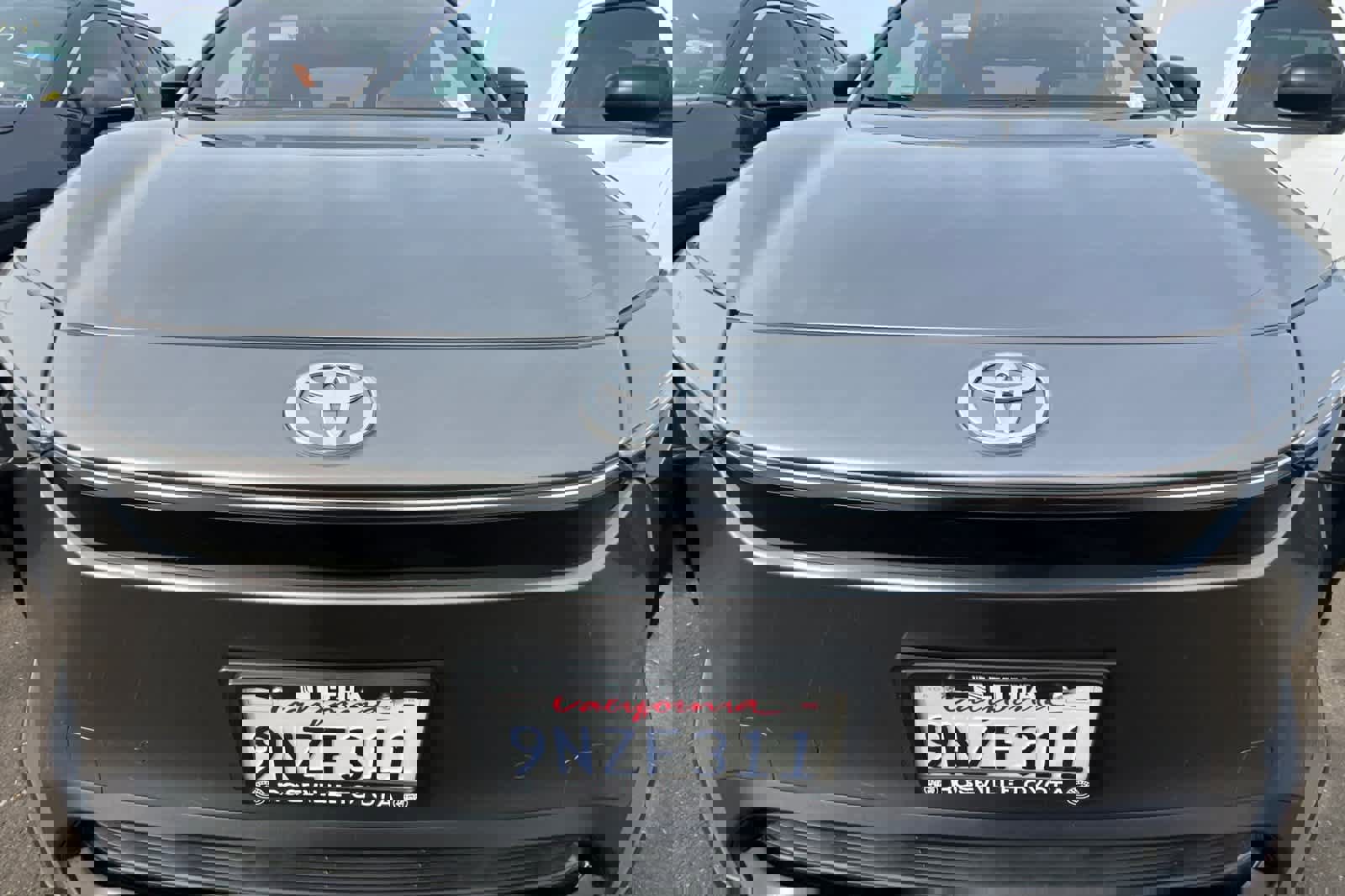 Used 2024 Toyota bZ4X XLE w/ Weather Package image 9