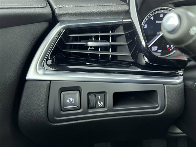 Used 2025 Cadillac XT6 Luxury image 18