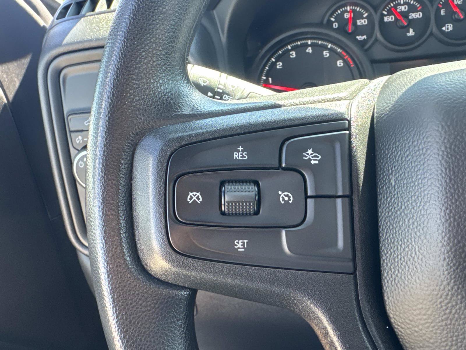 Used 2025 Chevrolet Silverado 1500 W/T RWD image 17