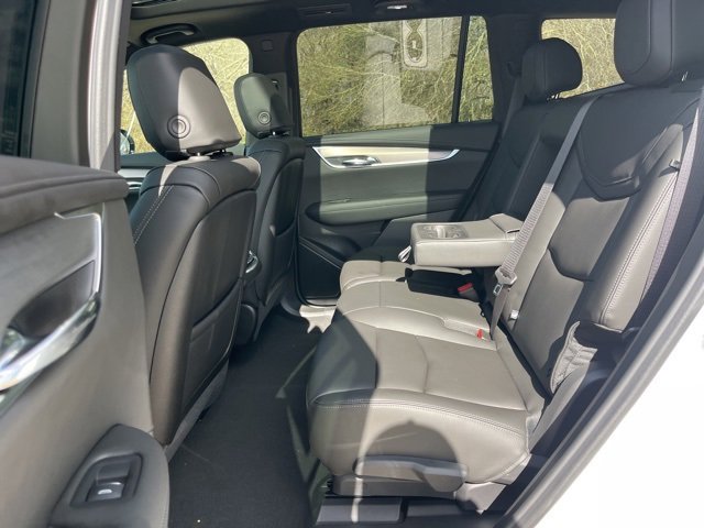 New 2025 Cadillac XT6 Luxury image 37