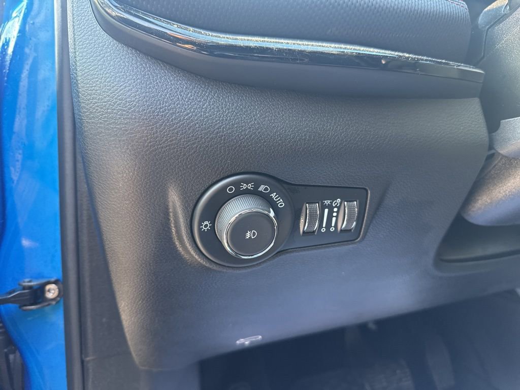 Used 2025 Jeep Compass Trailhawk image 17