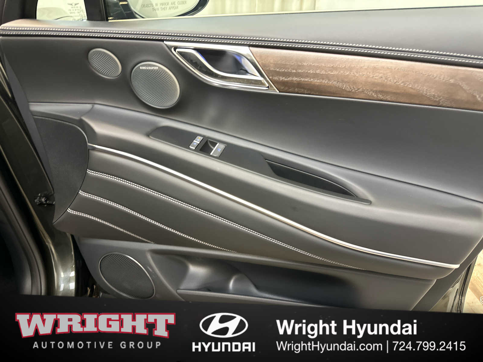 Certified 2025 Genesis GV80 2.5T Prestige image 17